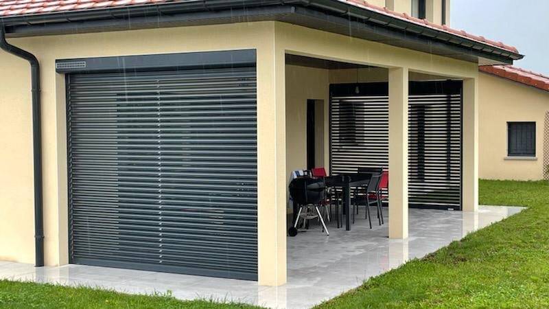 Pose de volets roulants Bubendorff solaires à lames orientables à Meximieux dans l'ain